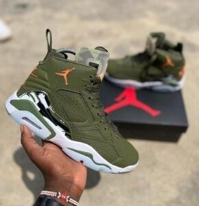 Air Jordans Retro 4 Jumpman MVP
